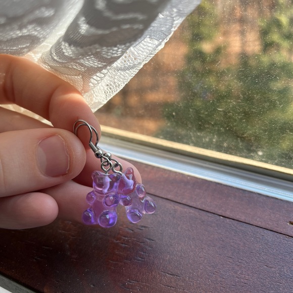 Purple gummy bear earrings - Picture 2 of 5